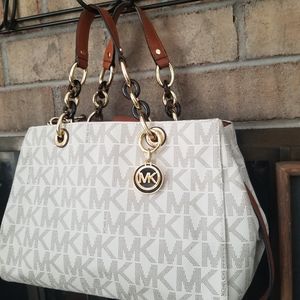 Micheal Kors bag